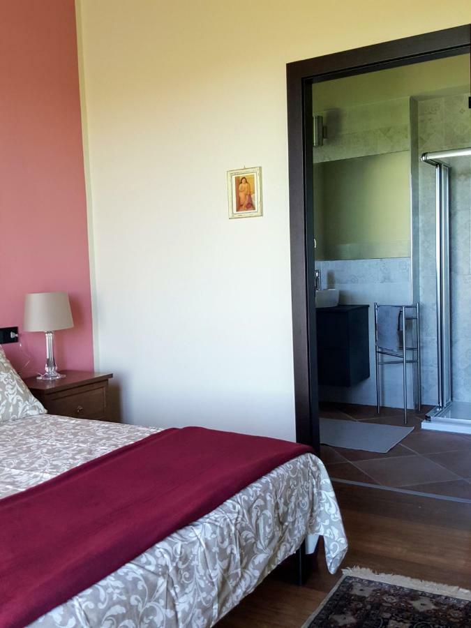 La Terrazza Sui Vigneti-Rovescala Bed & Breakfast San Damiano al Colle Exterior foto