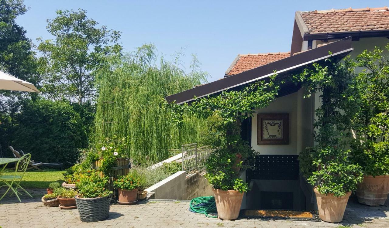La Terrazza Sui Vigneti-Rovescala Bed & Breakfast San Damiano al Colle Exterior foto